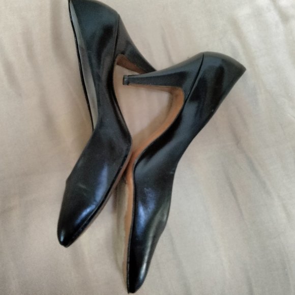Gently Preloved genuine leather Bally of Switzerland Kitty Black heels size 7M - Picture 4 of 9